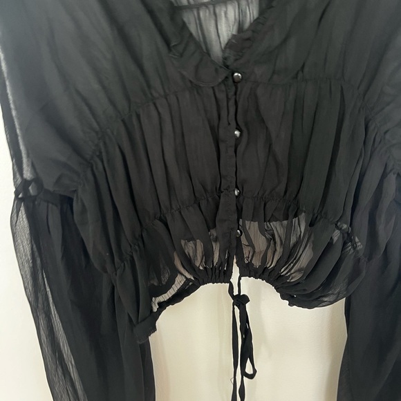 SNDYs Ruffle Blouse - Picture 4 of 4